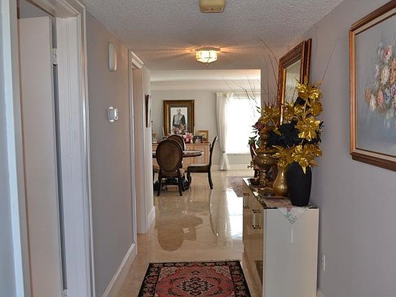 3rd image of 131 Bluff View Dr APT 412