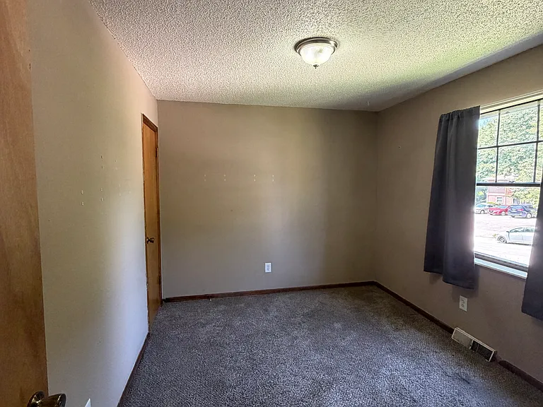 713 NE Ball Dr #A — Photo 7