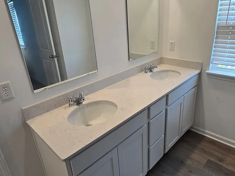 2585 Lamar Dr — Photo 15