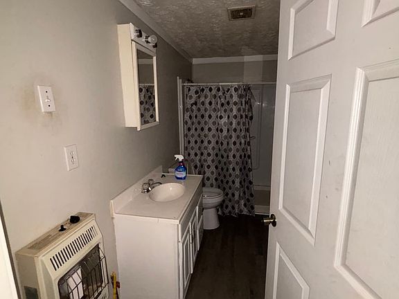 3rd image of 13700 Castelin Ave