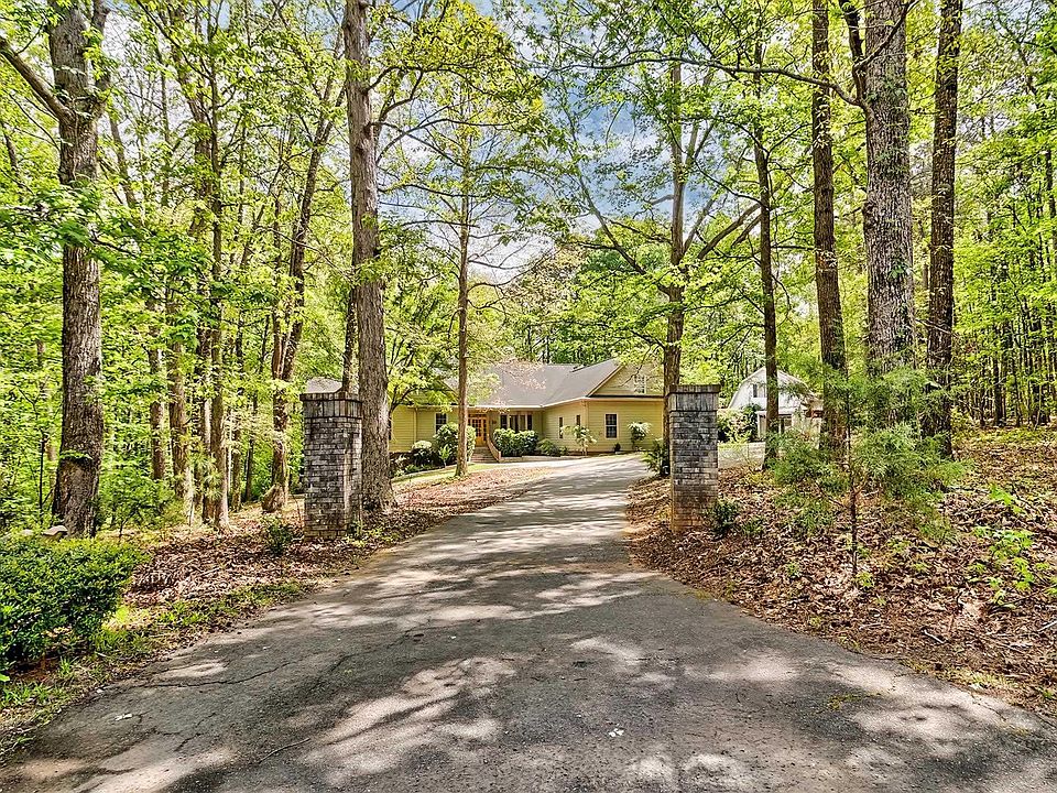 1st image of 130 Orchard Place Ct