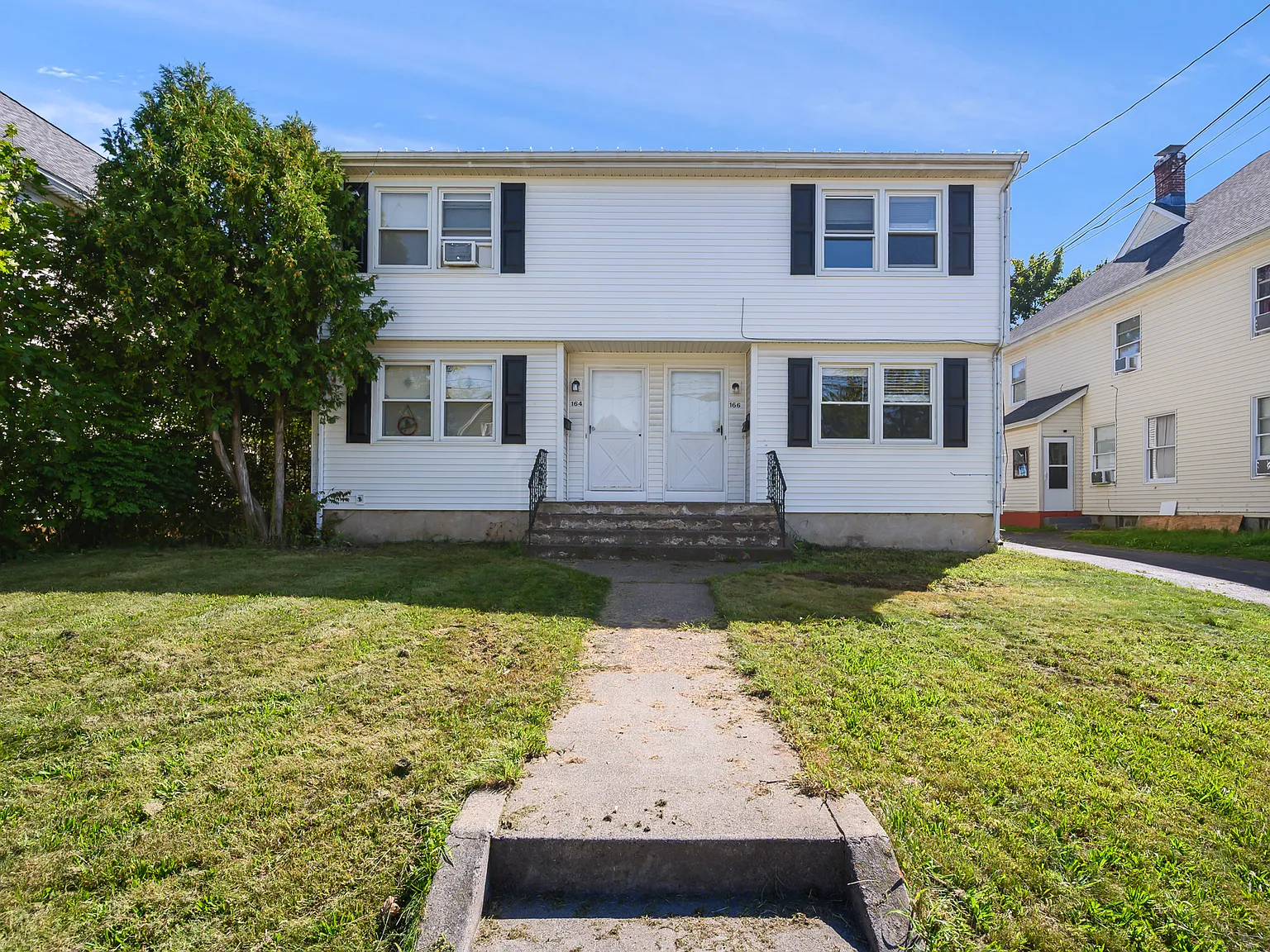 2 bed, 1.5 bath, 1000 sqft, $1,890 — Photo 1