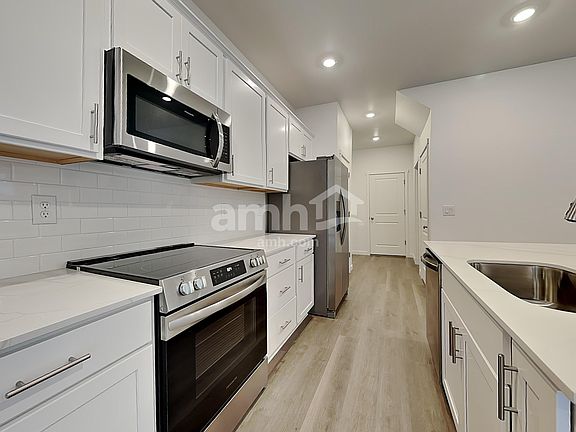 3rd image of 5245 Turnstone St SE