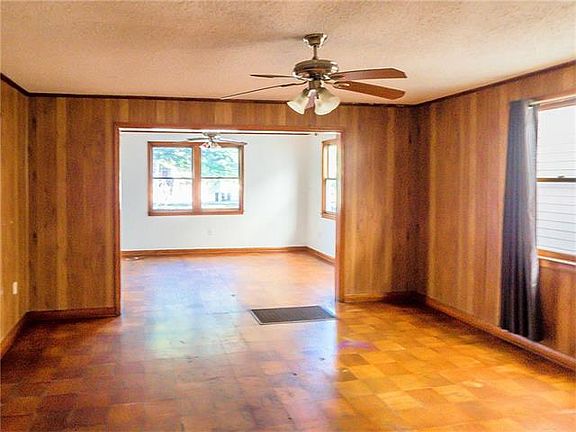 3rd image of 931 Elysian Fields Ave