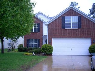 1904 Summit Ridge Ln, Kannapolis, NC 28083