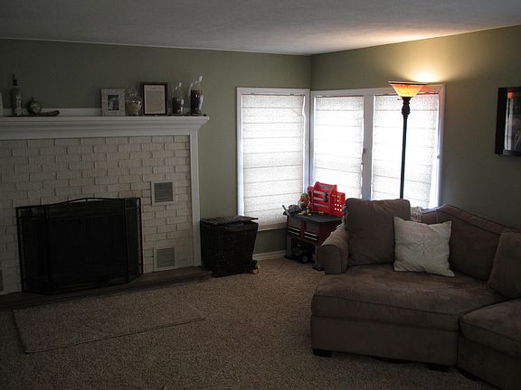 5th image of 8403 Brower Lake Dr NE