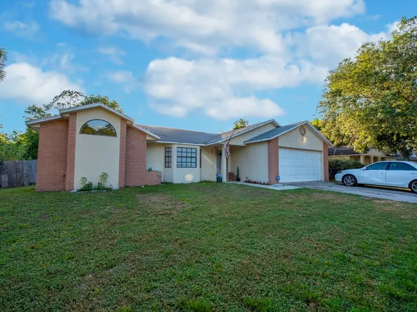608 Pepperwood Ave, Deltona, FL 32725