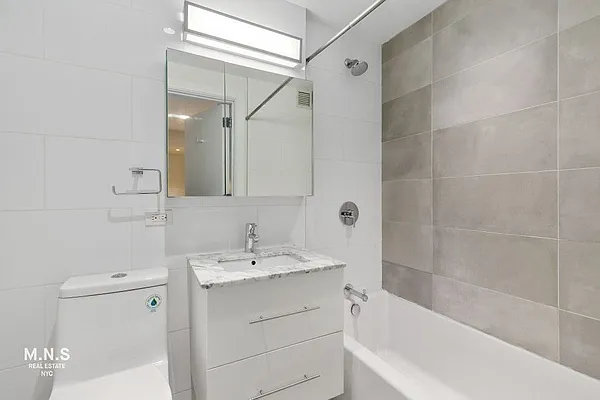 Rented by MNS | media 9