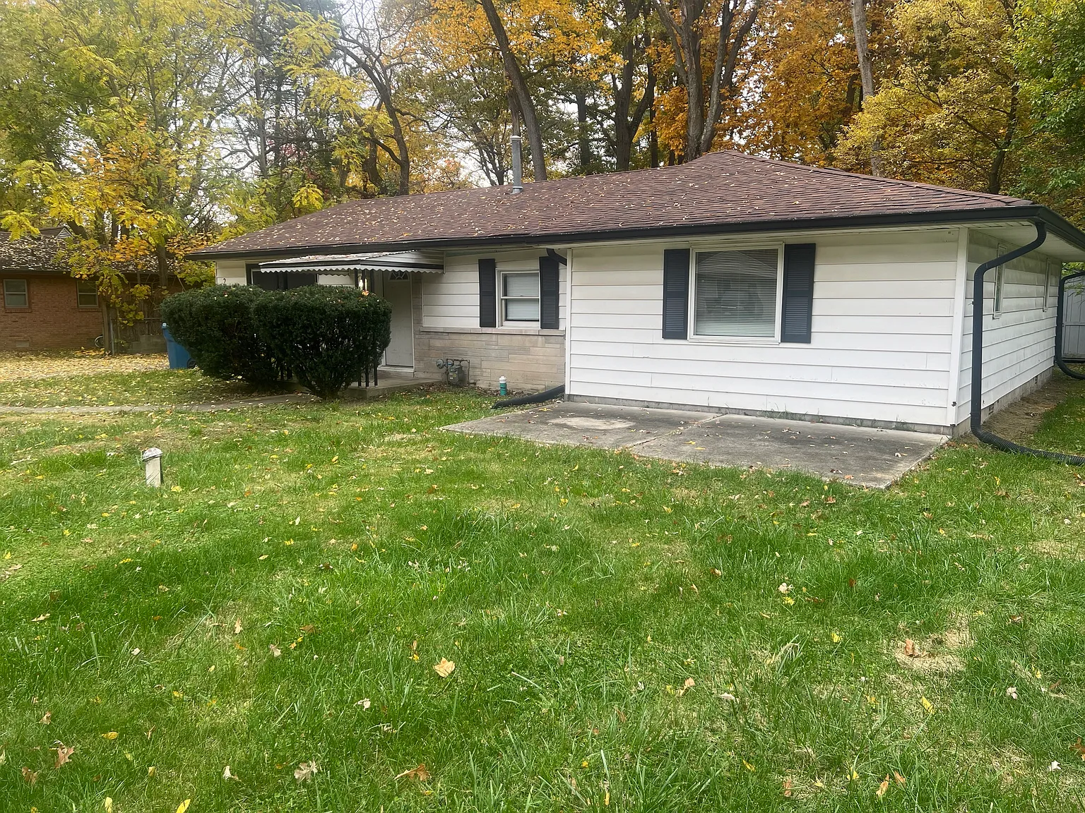 2323 W 59th St photo 1