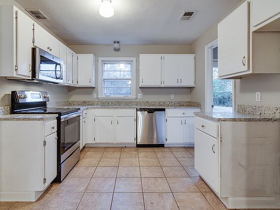 4th image of 1208 Perkins Ter