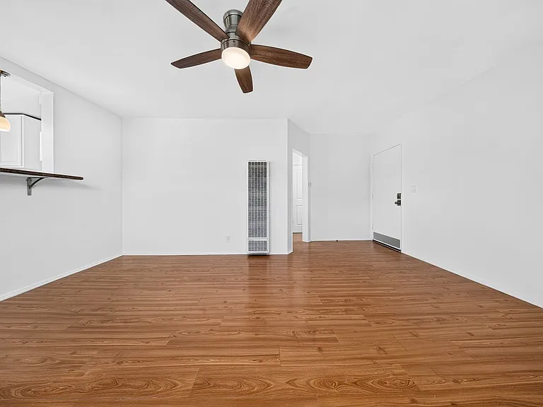 6944-6954 Coldwater Canyon Ave — Photo 21