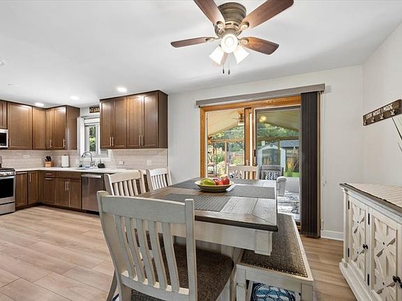 5th image of 209 Murray Dr