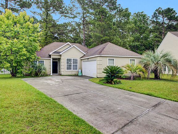 5th image of 9057 Pickett Fence Ln