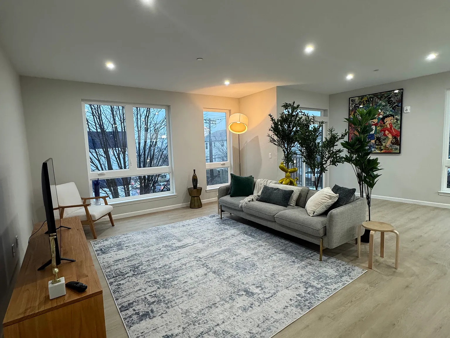 2 bed, $3,400 — Photo 2