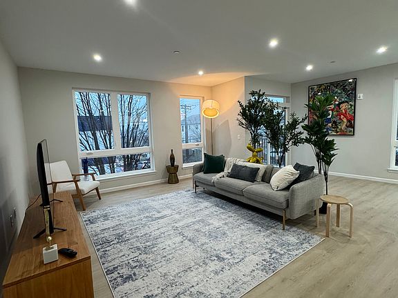 2nd image of 209-213 Mount Pleasant Ave #301A