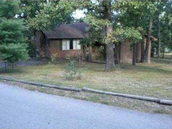 3rd image of 8004 Cedar Dr