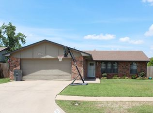 6813 SW Bainbridge Ave, Lawton, OK 73505