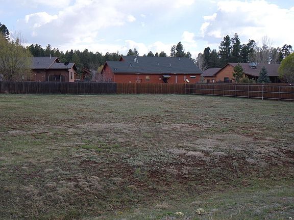 Level Building Lot