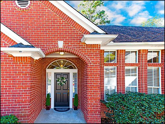 3rd image of 622 Whiteoak Ln