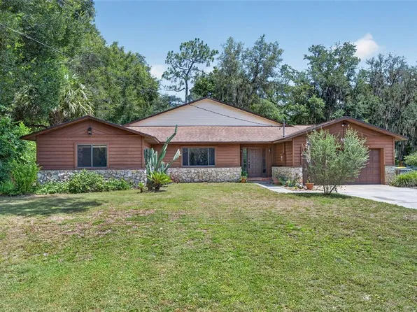 551 Rylane St, De Leon Springs, FL 32130