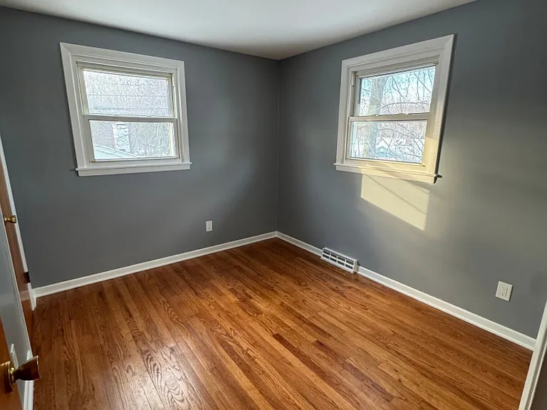 206 Longmeadow Dr — Photo 15