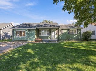 416 N Burns Ave, Valley Center, KS 67147