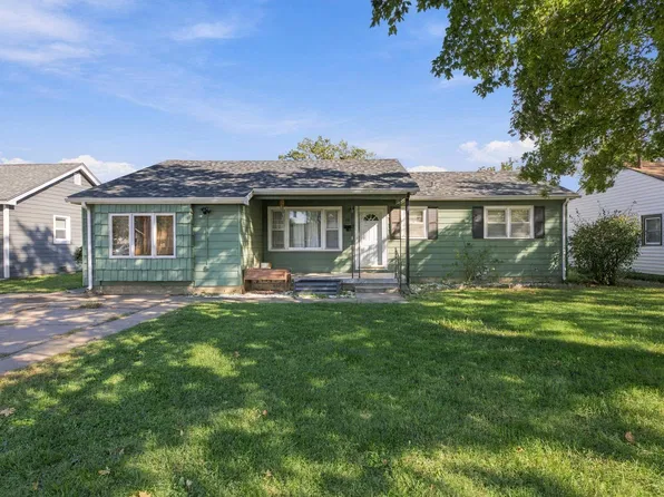 416 N Burns Ave, Valley Center, KS 67147