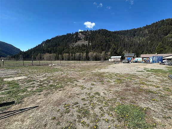 5th image of 3832 Summers Creek Rd