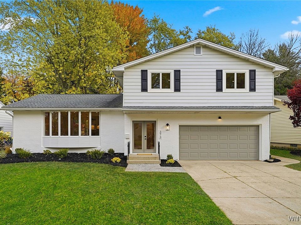 1st image of 373 Sherbrooke Ave