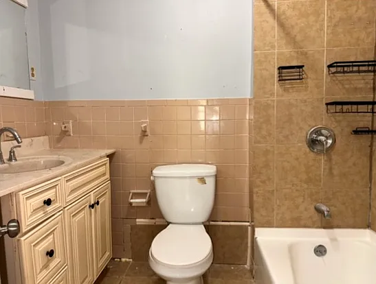 240 Madison Ave #1 — Photo 7