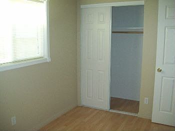 5th image of 2320 W Paradise Dr