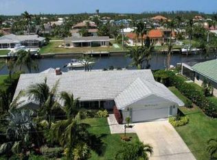 8573 SE Banyan Tree St, Hobe Sound, FL 33455
