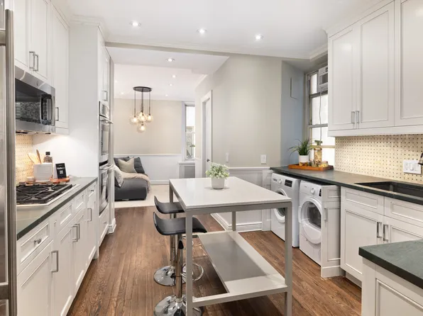 180 Riverside Drive image 5 of 11