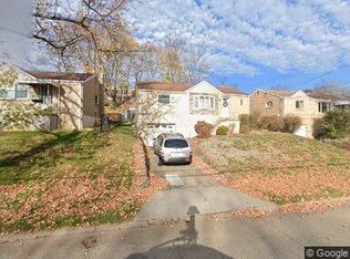 1340 Kinmount St, Pittsburgh, PA 15205