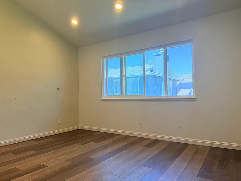 106 Rose Ln — Photo 10