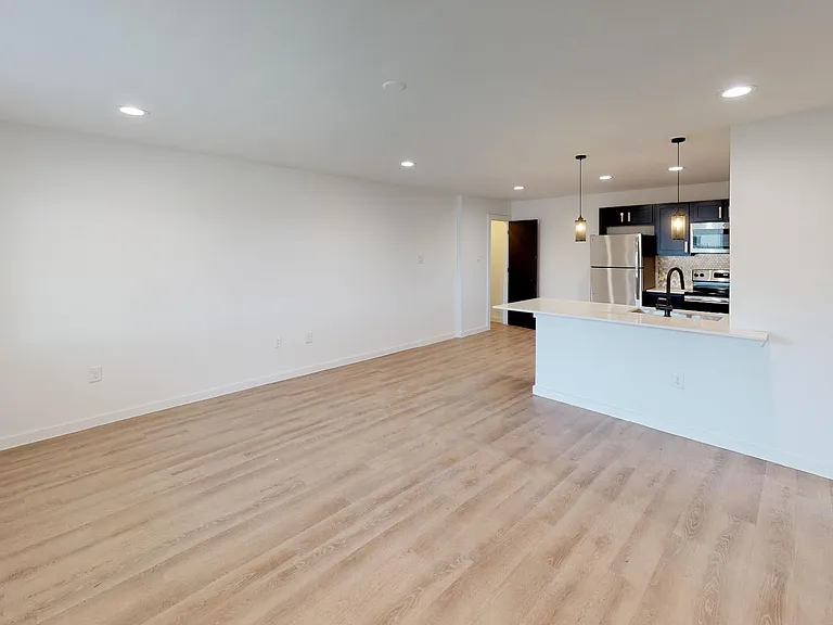 Live Oak Manor — Photo 19