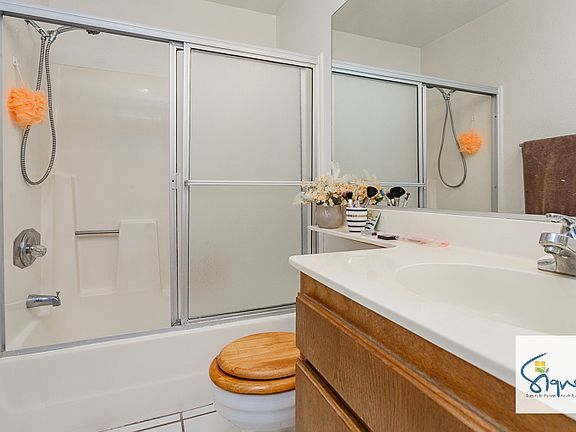 5th image of 6330 Genesee Ave Unit 118