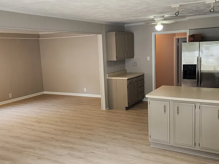 3361 Glebe Dr — Photo 7