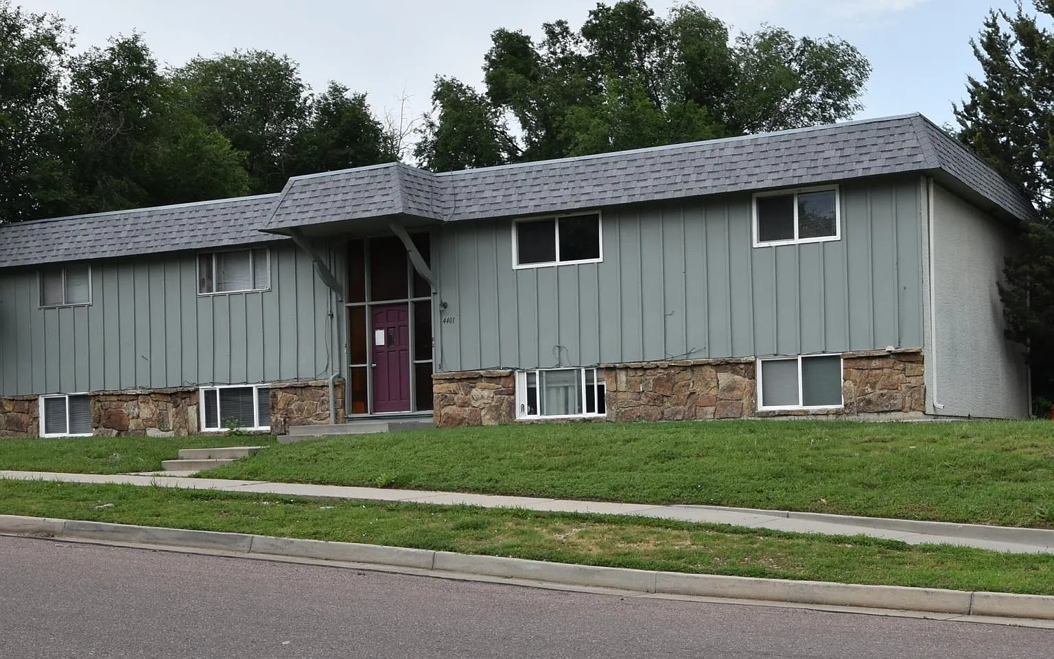 2 bed, 1000 sqft, $950 — Photo 2