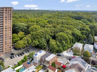 80-62 Trotting Course Ln, Ridgewood, NY 11385
