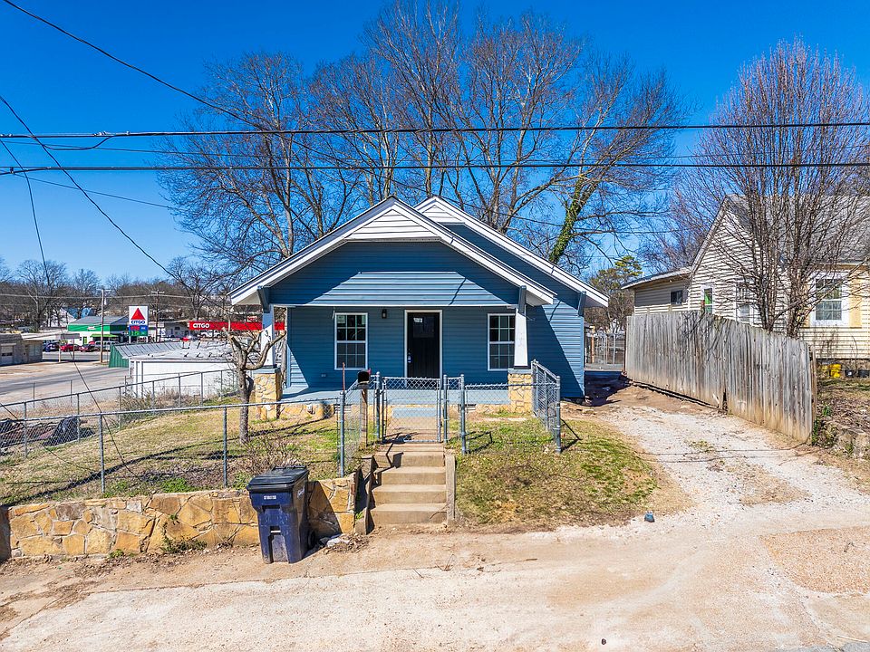 1st image of 133 E Carter St