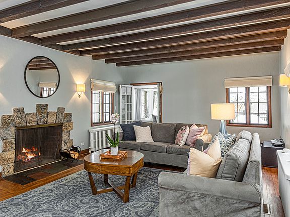 251 Pondfield Road W