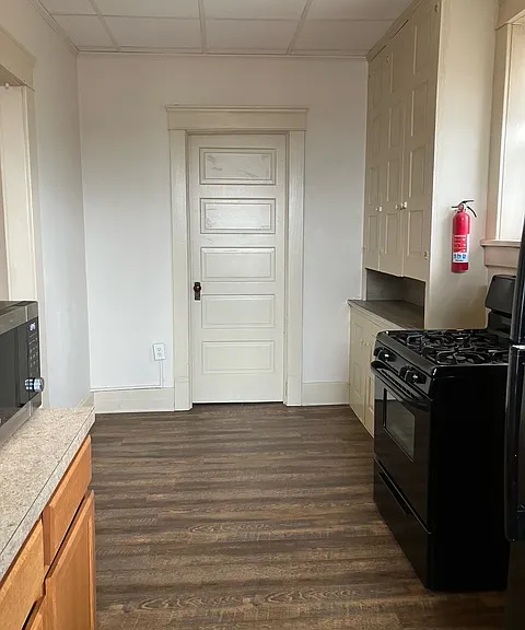 200 W Main St #38 — Photo 4