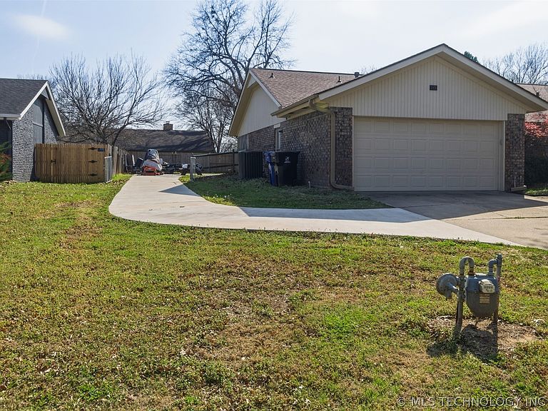 Listing photo 4