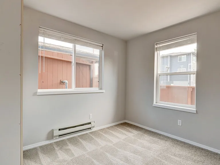 300 N Oak Harbor St #C102 — Photo 11