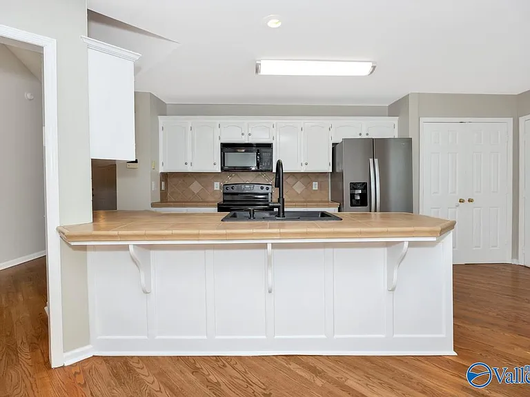 180 Jarrett Ln — Photo 21