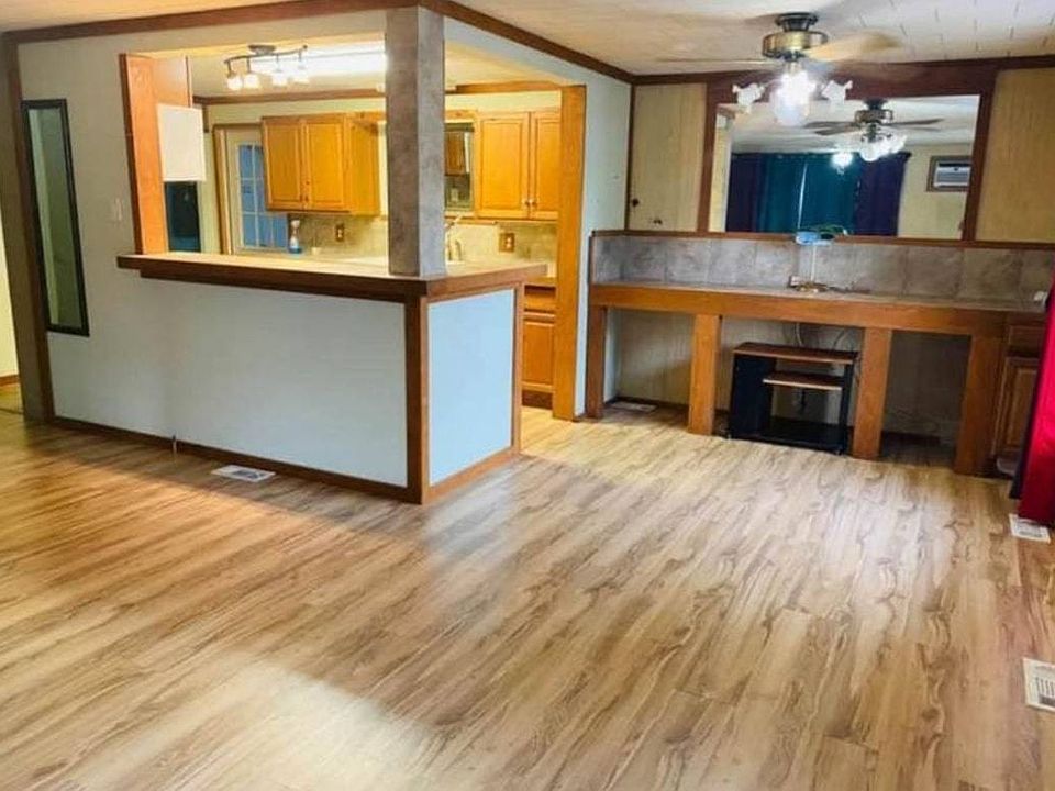 2nd image of 830 Walker Dr