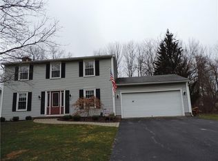 41 Red Hickory Dr, Rochester, NY 14626