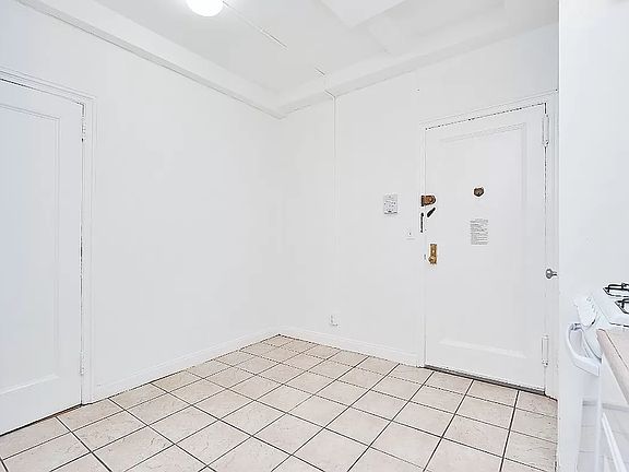5th image of 135 E 50th St APT 7M