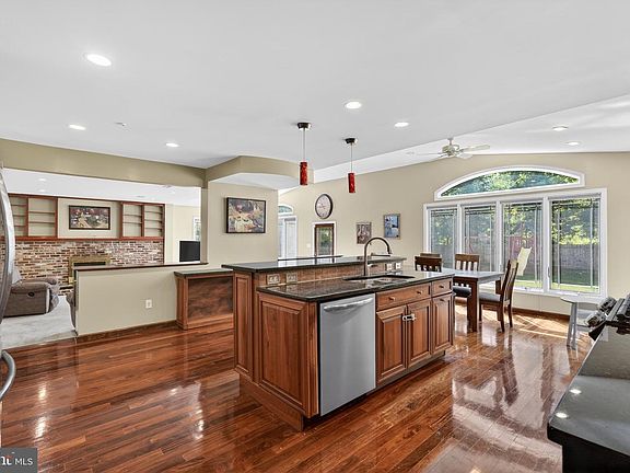 2nd image of 248 Carriage Hill Dr